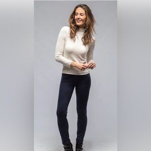 MAC Dream Ankle Luxury In Navy size US 6